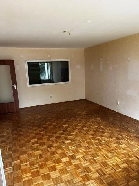 Prenájom bytu 3-izbový 74 m², Höhenberger Straße 21, Köln, Severné Porýnie - Westfálsko Prenájom bytu 3-izbový 74 m², Höhenberger Straße 21, Köln, Severné Porýnie - Westfálsko