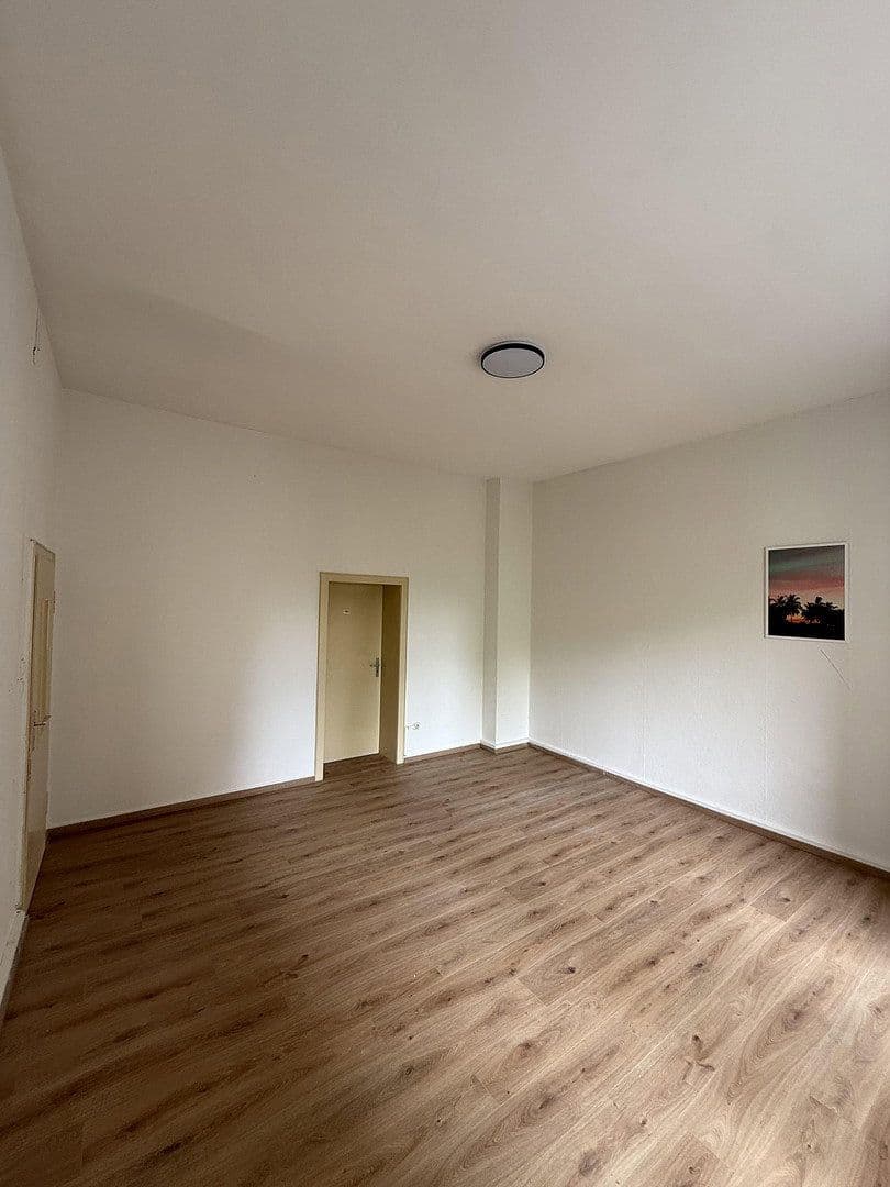 Prenájom bytu 4-izbový 101 m², Johannes-Müller-Straße 9, Koblenz, Porýnie-Falcko Prenájom bytu 4-izbový 101 m², Johannes-Müller-Straße 9, Koblenz, Porýnie-Falcko