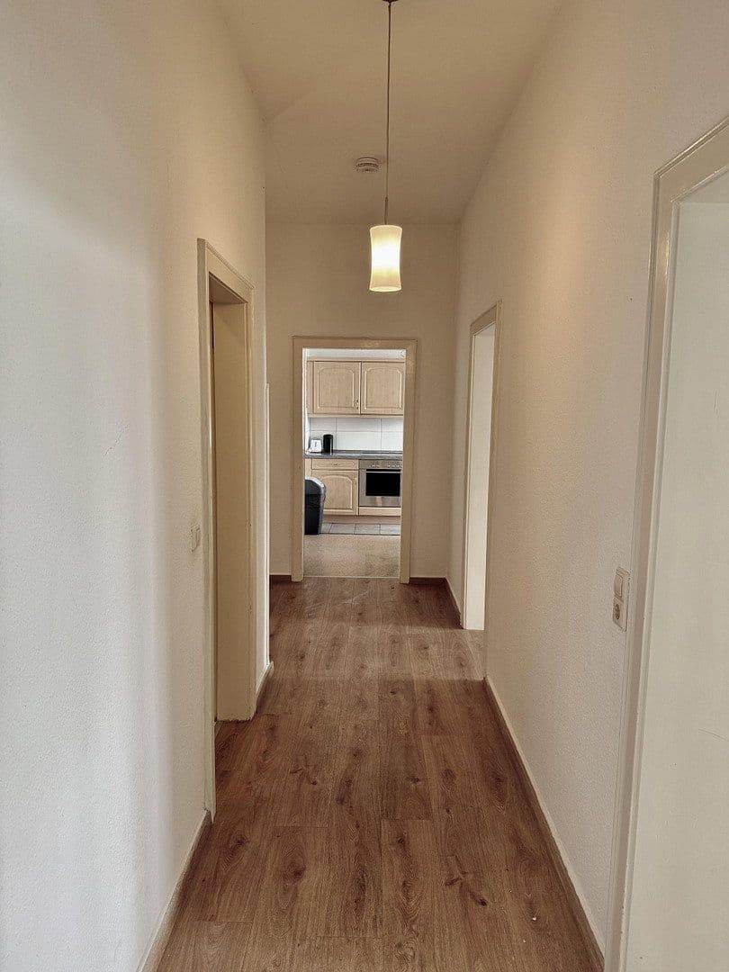 Prenájom bytu 4-izbový 101 m², Johannes-Müller-Straße 9, Koblenz, Porýnie-Falcko Prenájom bytu 4-izbový 101 m², Johannes-Müller-Straße 9, Koblenz, Porýnie-Falcko