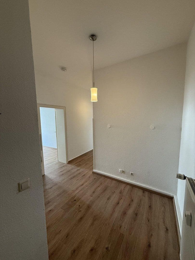 Prenájom bytu 4-izbový 101 m², Johannes-Müller-Straße 9, Koblenz, Porýnie-Falcko Prenájom bytu 4-izbový 101 m², Johannes-Müller-Straße 9, Koblenz, Porýnie-Falcko