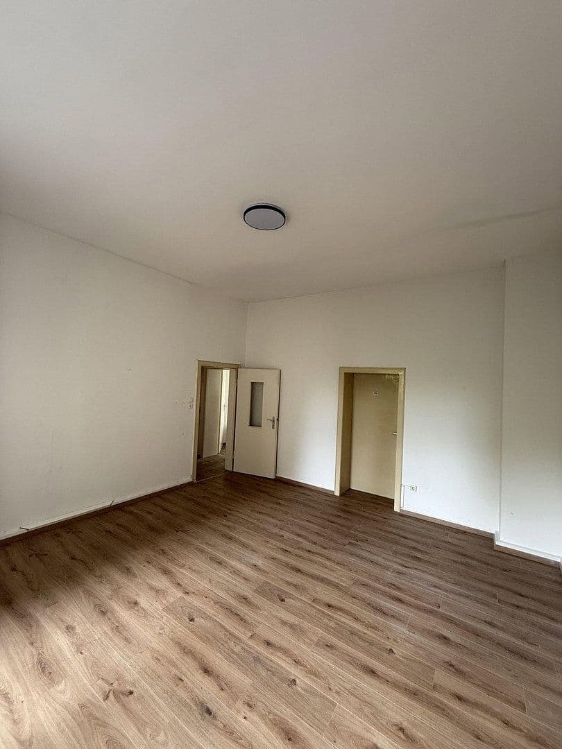 Prenájom bytu 4-izbový 101 m², Johannes-Müller-Straße 9, Koblenz, Porýnie-Falcko Prenájom bytu 4-izbový 101 m², Johannes-Müller-Straße 9, Koblenz, Porýnie-Falcko