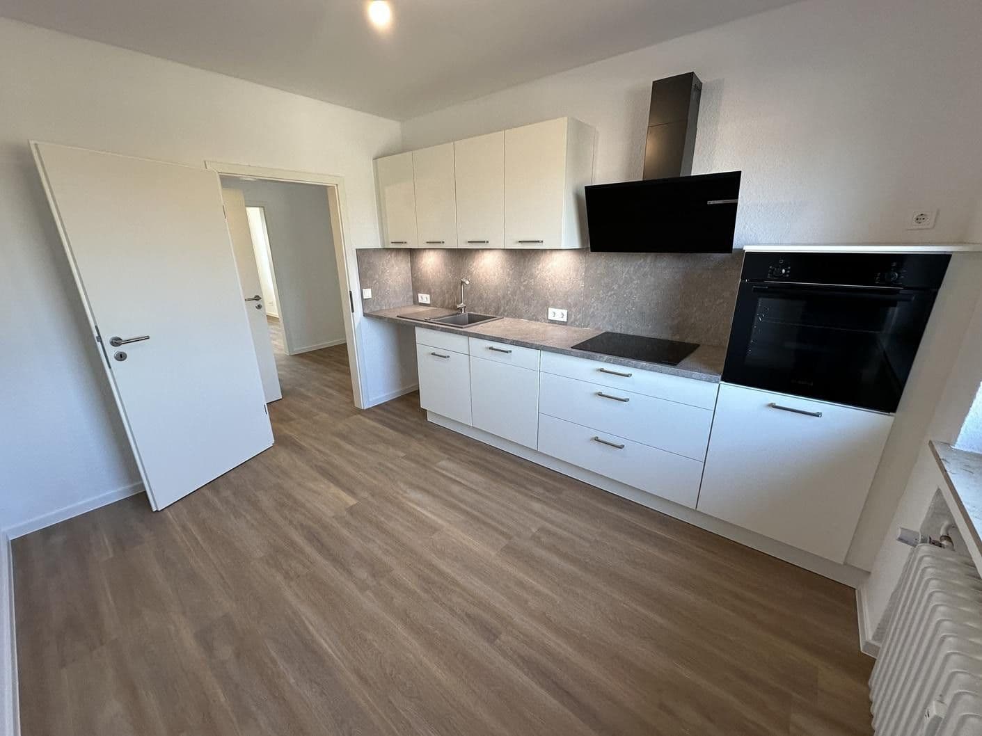 Prenájom bytu 3-izbový 76 m², Wilhelmshaven, Dolné Sasko Prenájom bytu 3-izbový 76 m², Wilhelmshaven, Dolné Sasko