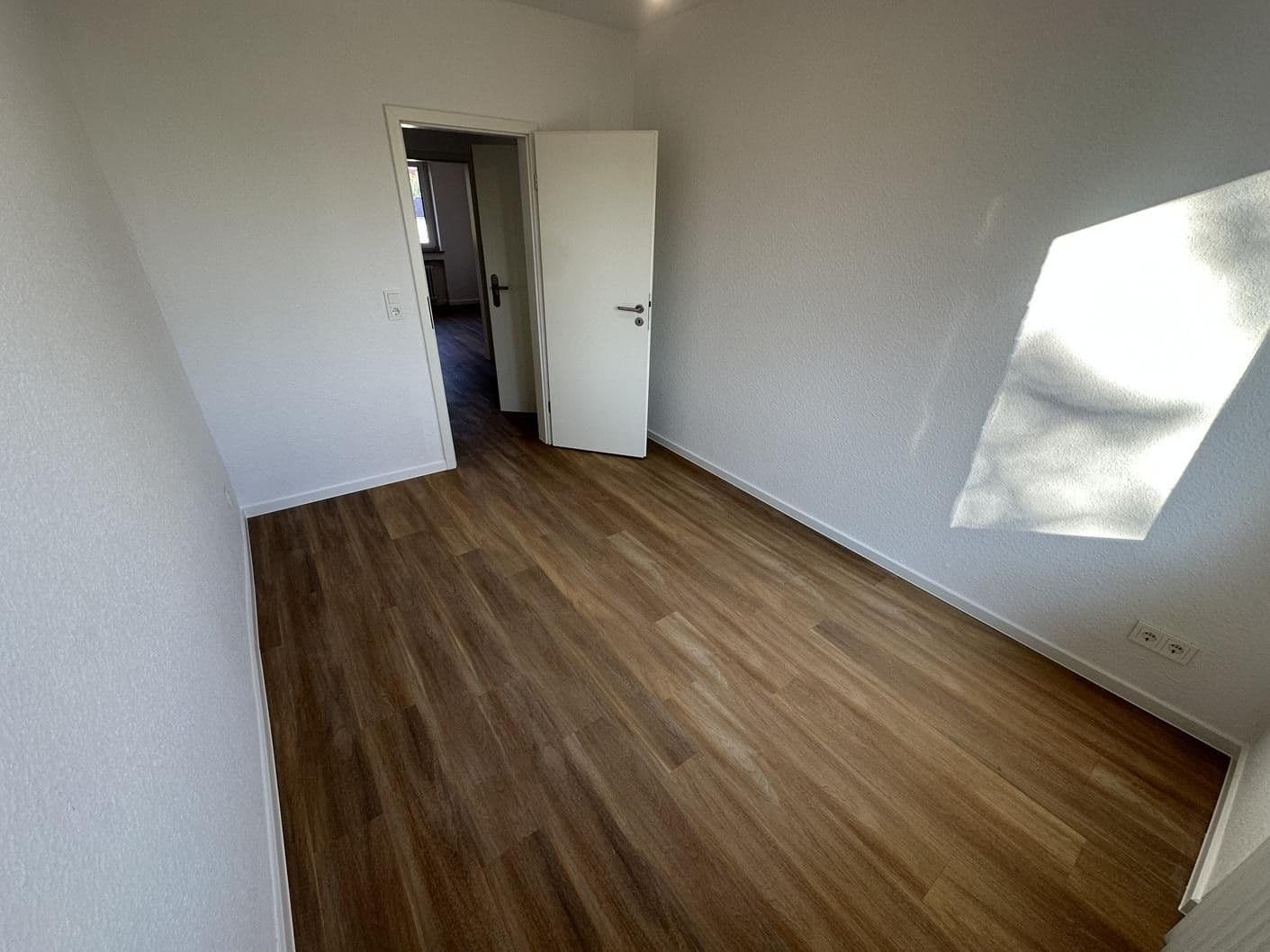 Prenájom bytu 3-izbový 76 m², Wilhelmshaven, Dolné Sasko Prenájom bytu 3-izbový 76 m², Wilhelmshaven, Dolné Sasko