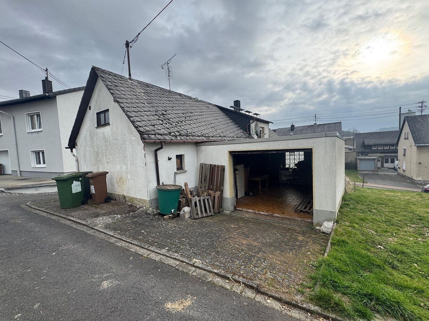 Predaj domu 95 m², pozemek 273 m², Rheinstr. 4, Hartenfels, Porýnie-Falcko Predaj domu 95 m², pozemek 273 m², Rheinstr. 4, Hartenfels, Porýnie-Falcko