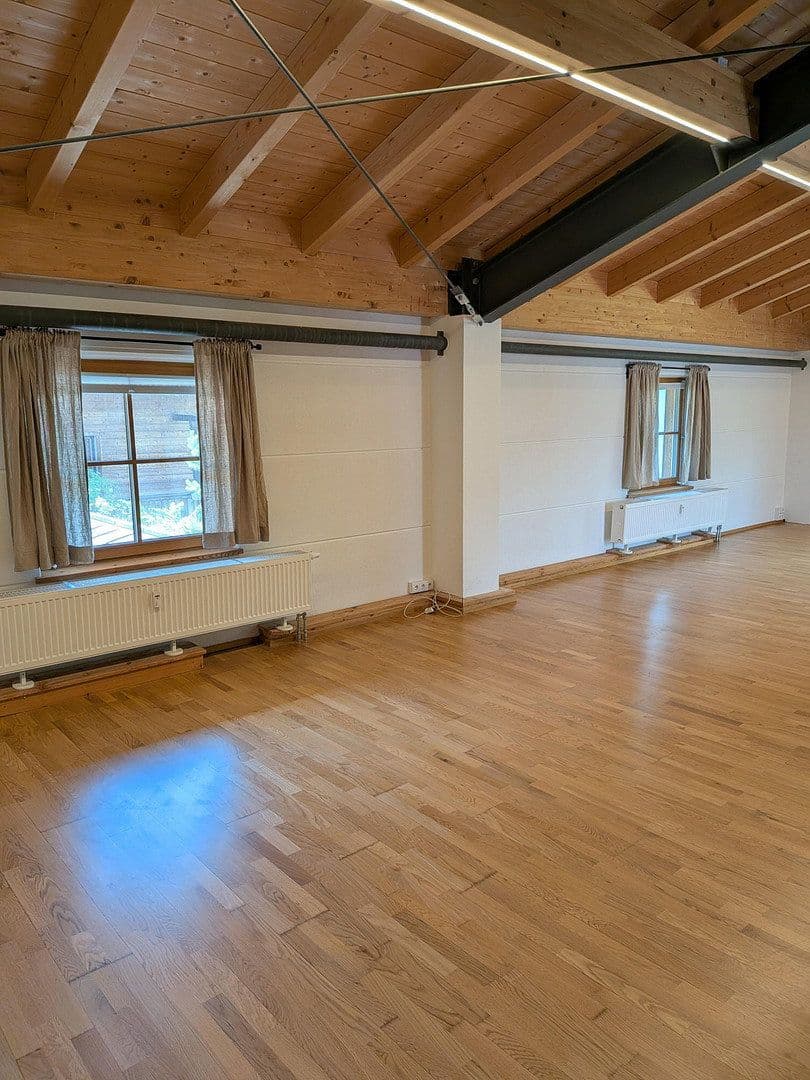 Prenájom kancelárie 100 m², Kieferfelden, Bavorsko Prenájom kancelárie 100 m², Kieferfelden, Bavorsko