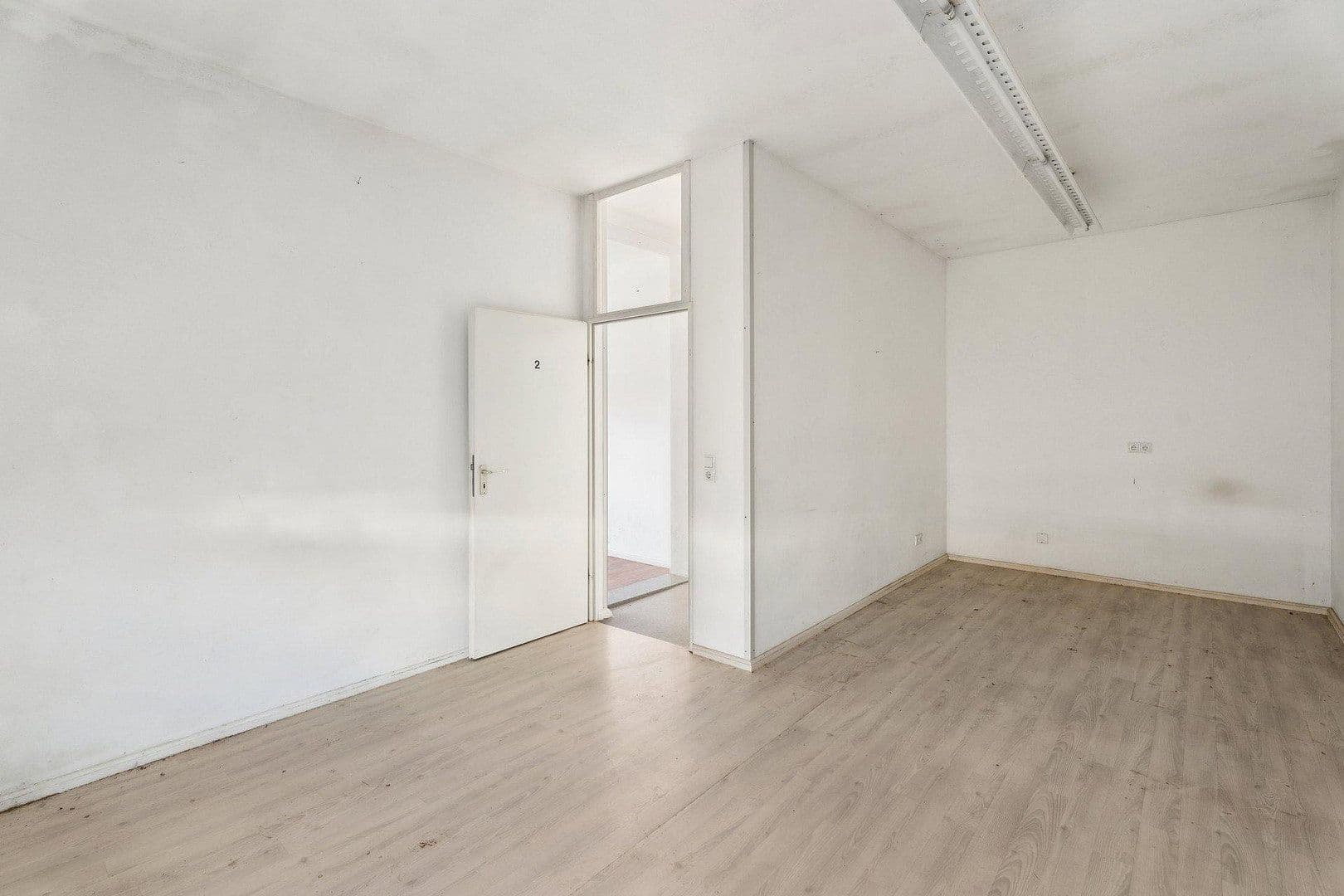Predaj domu 443 m², pozemek 1.079 m², Ottobeurer Straße 17, Markt Rettenbach, Bavorsko Predaj domu 443 m², pozemek 1.079 m², Ottobeurer Straße 17, Markt Rettenbach, Bavorsko