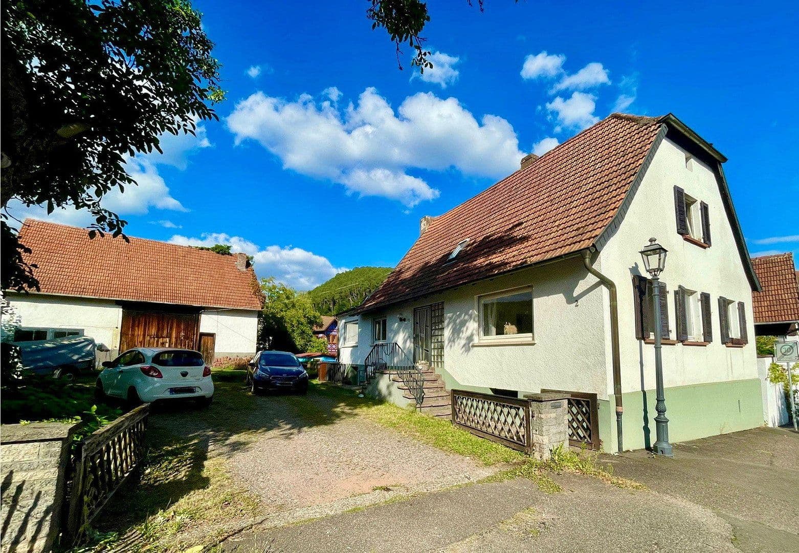 Predaj domu 146 m², pozemek 830 m², Friedhofstraße 2, Erfweiler, Porýnie-Falcko Predaj domu 146 m², pozemek 830 m², Friedhofstraße 2, Erfweiler, Porýnie-Falcko