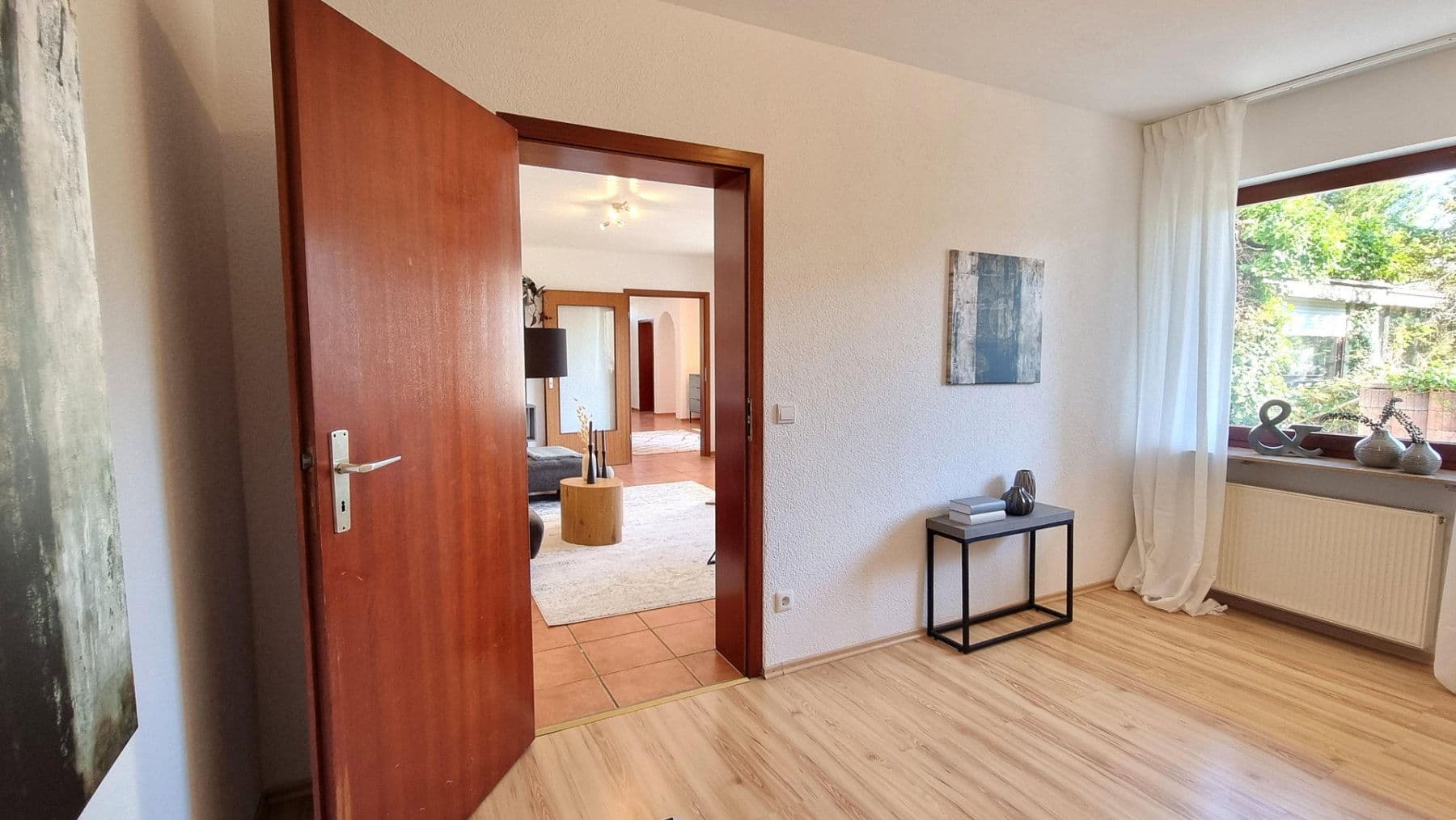 Predaj domu 207 m², pozemek 304 m², Ulmenweg 1/1, Mühlacker, Bádensko-Wurttembersko Predaj domu 207 m², pozemek 304 m², Ulmenweg 1/1, Mühlacker, Bádensko-Wurttembersko