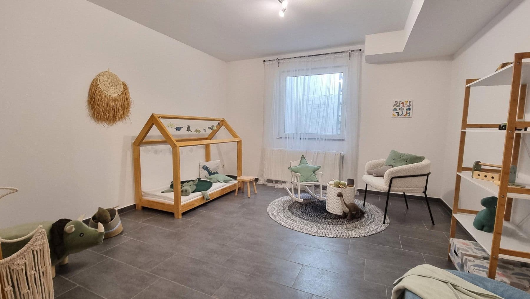 Predaj domu 207 m², pozemek 304 m², Ulmenweg 1/1, Mühlacker, Bádensko-Wurttembersko Predaj domu 207 m², pozemek 304 m², Ulmenweg 1/1, Mühlacker, Bádensko-Wurttembersko