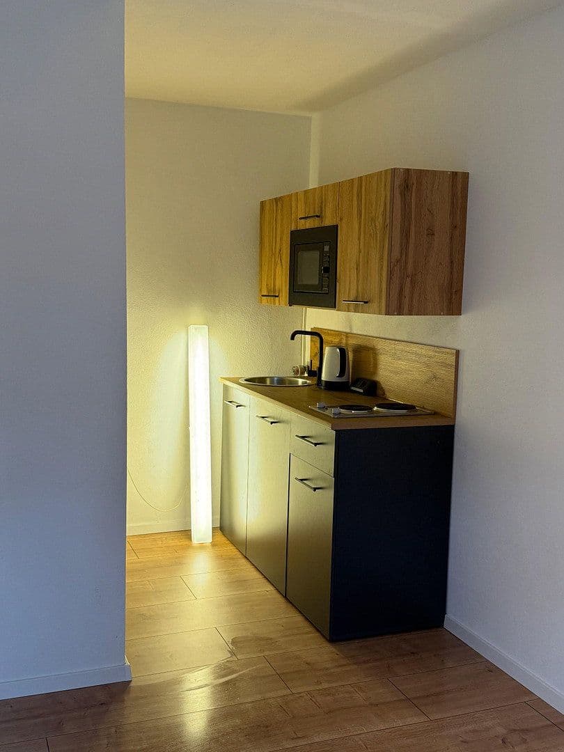 Prenájom bytu 1-izbový 25 m², Gothaerstr. 3, Kaiserslautern, Porýnie-Falcko Prenájom bytu 1-izbový 25 m², Gothaerstr. 3, Kaiserslautern, Porýnie-Falcko