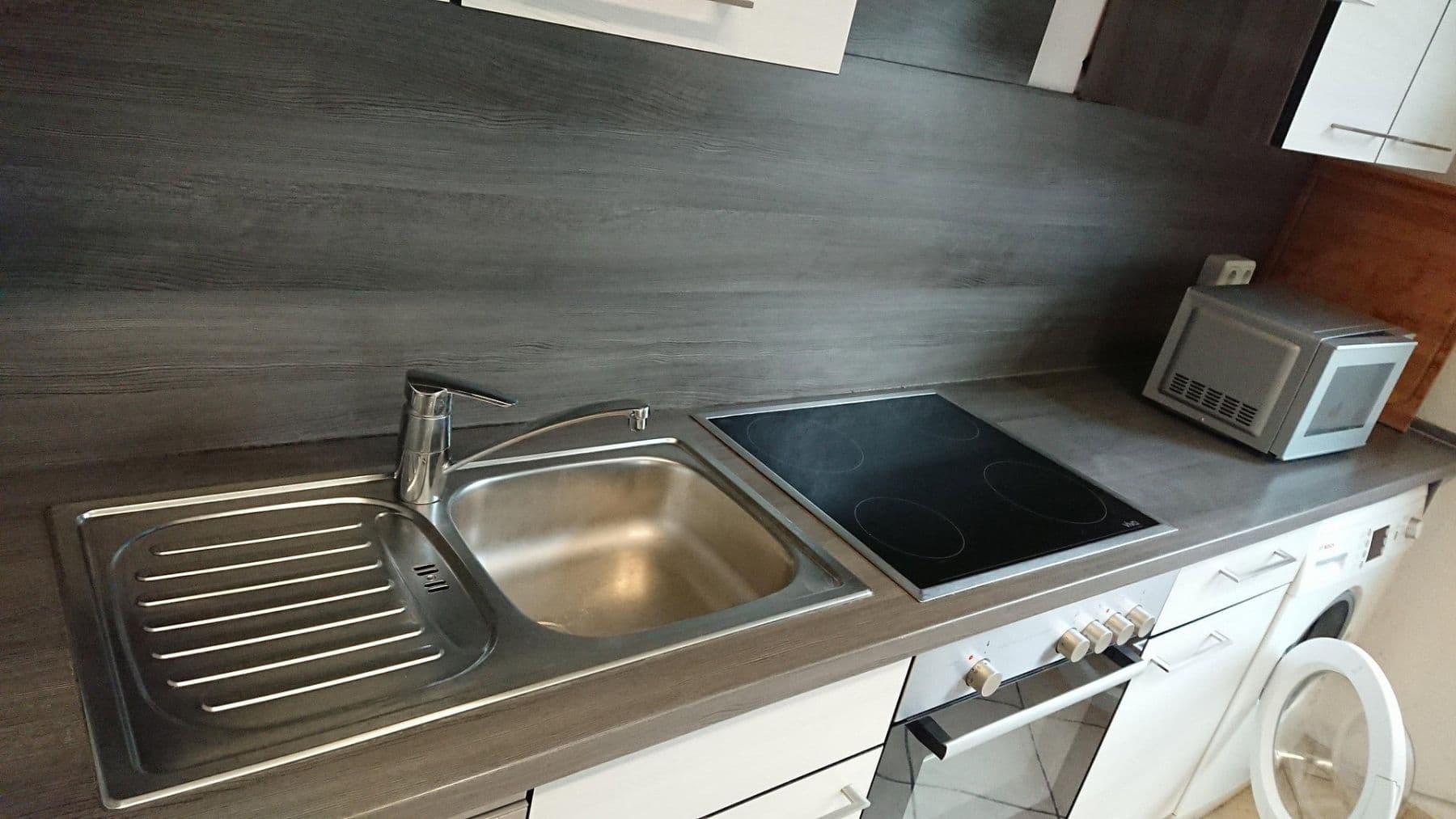 Prenájom bytu 2-izbový 74 m², Duisburg, Severné Porýnie - Westfálsko Prenájom bytu 2-izbový 74 m², Duisburg, Severné Porýnie - Westfálsko