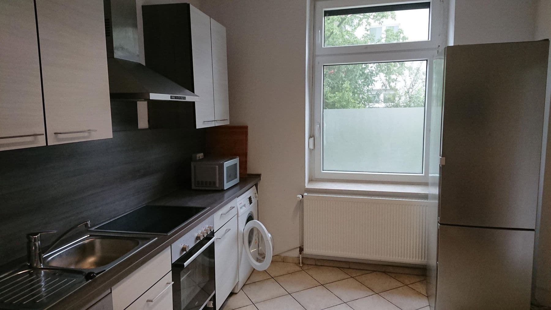 Prenájom bytu 2-izbový 74 m², Duisburg, Severné Porýnie - Westfálsko Prenájom bytu 2-izbový 74 m², Duisburg, Severné Porýnie - Westfálsko