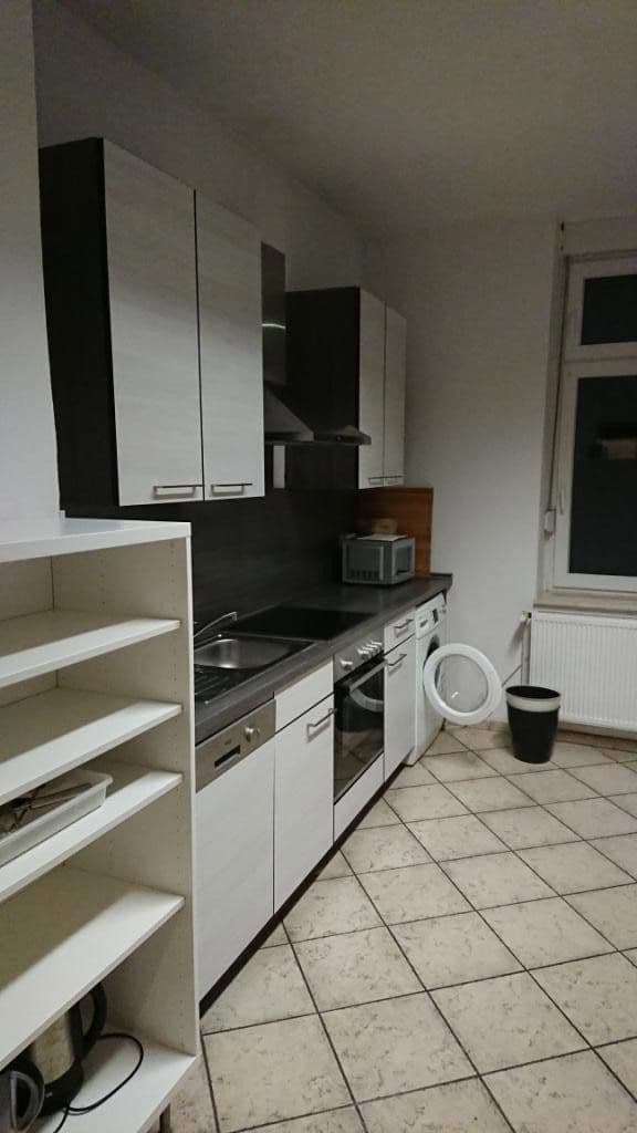 Prenájom bytu 2-izbový 74 m², Duisburg, Severné Porýnie - Westfálsko Prenájom bytu 2-izbový 74 m², Duisburg, Severné Porýnie - Westfálsko