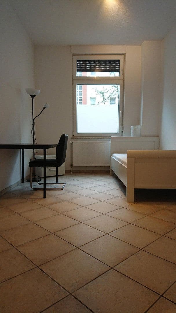 Prenájom bytu 2-izbový 74 m², Duisburg, Severné Porýnie - Westfálsko Prenájom bytu 2-izbový 74 m², Duisburg, Severné Porýnie - Westfálsko