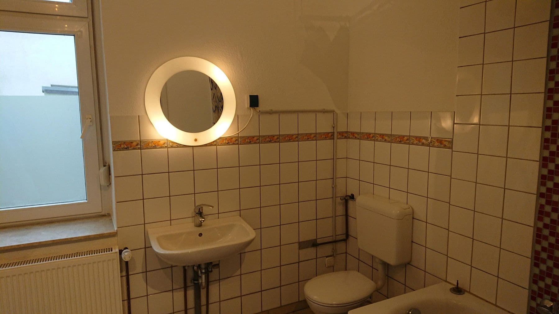 Prenájom bytu 2-izbový 74 m², Duisburg, Severné Porýnie - Westfálsko Prenájom bytu 2-izbový 74 m², Duisburg, Severné Porýnie - Westfálsko