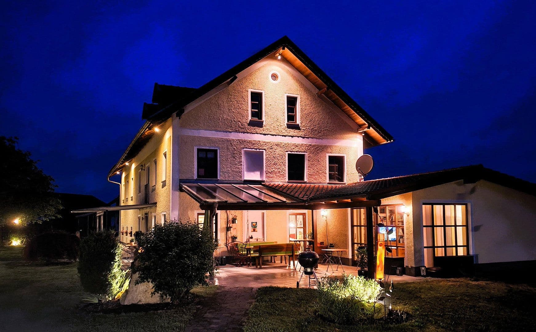 Predaj domu 340 m², pozemek 7.273 m², Vilshofen an der Donau, Bavorsko Predaj domu 340 m², pozemek 7.273 m², Vilshofen an der Donau, Bavorsko