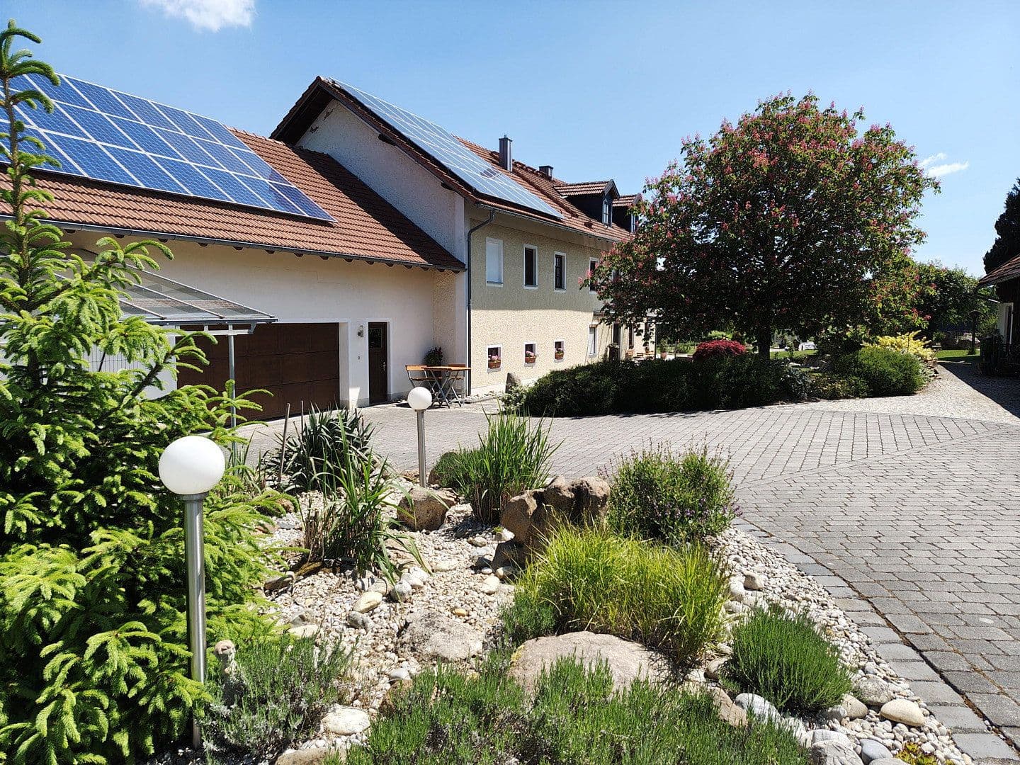 Predaj domu 340 m², pozemek 7.273 m², Vilshofen an der Donau, Bavorsko Predaj domu 340 m², pozemek 7.273 m², Vilshofen an der Donau, Bavorsko