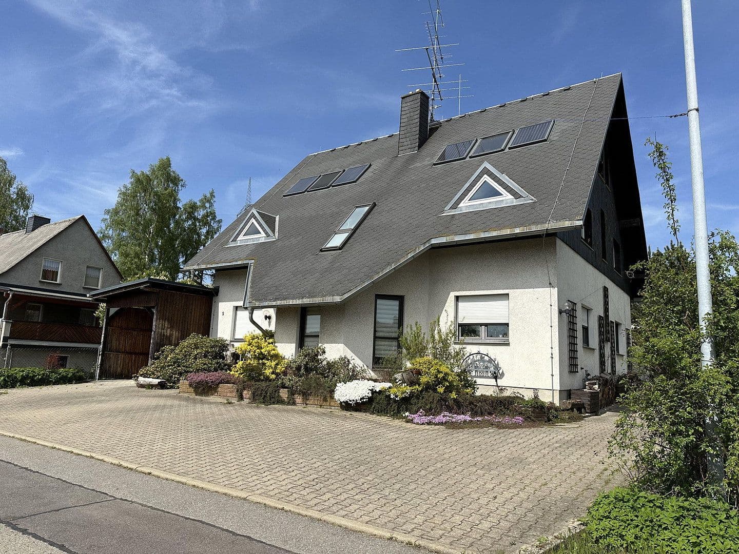 Predaj domu 243 m², pozemek 1.000 m², Zwönitz, Sasko Predaj domu 243 m², pozemek 1.000 m², Zwönitz, Sasko