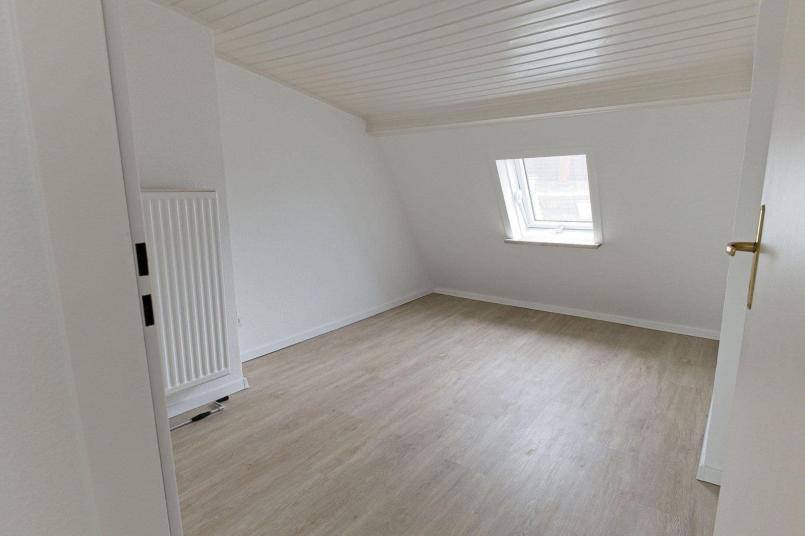 Prenájom bytu 3-izbový 70 m², Kiel, Šlezvicko-Holštajnsko Prenájom bytu 3-izbový 70 m², Kiel, Šlezvicko-Holštajnsko