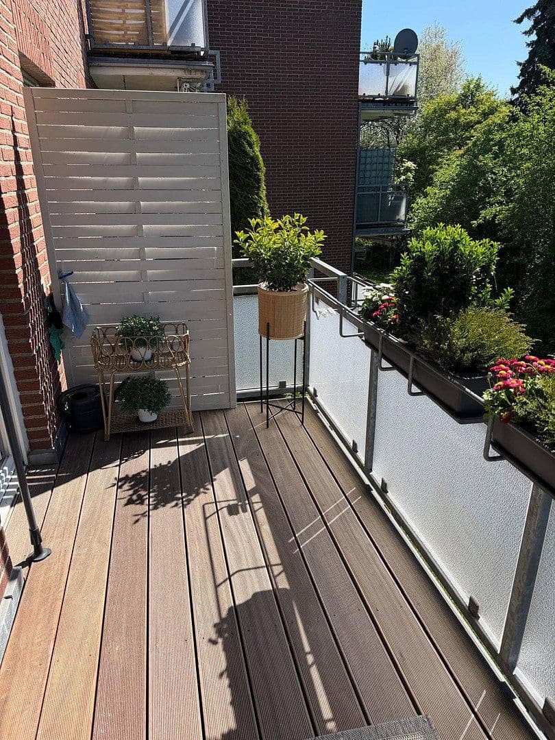 Prenájom bytu 3-izbový 81 m², Krefeld, Severné Porýnie - Westfálsko Prenájom bytu 3-izbový 81 m², Krefeld, Severné Porýnie - Westfálsko