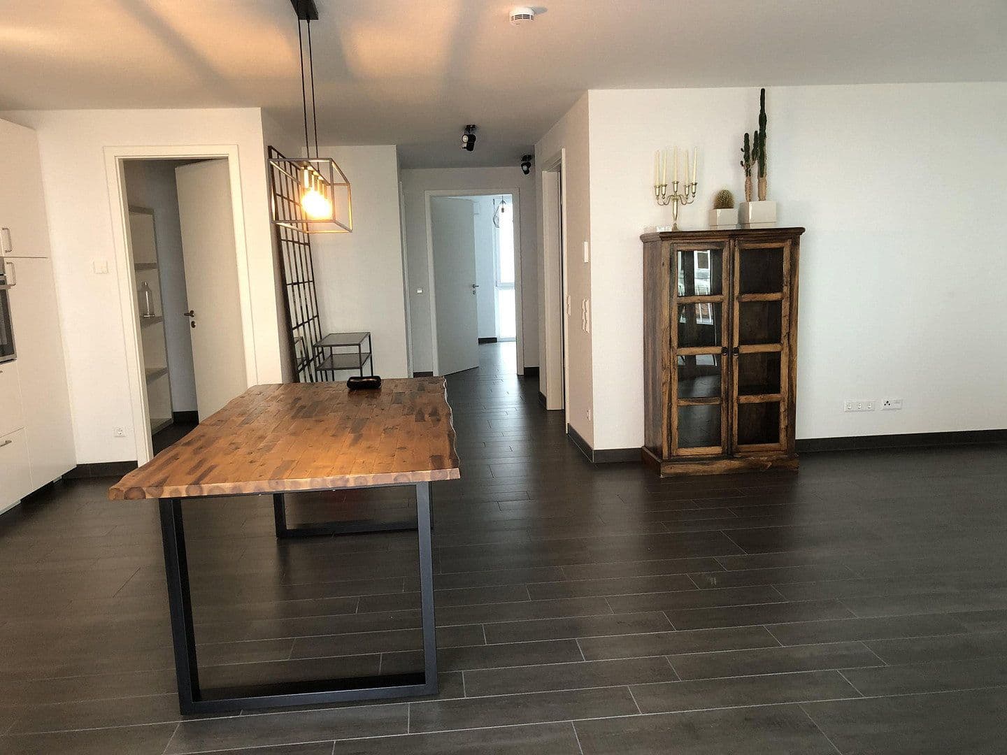 Prenájom bytu 3-izbový 89 m², Sindelfingen, Bádensko-Wurttembersko Prenájom bytu 3-izbový 89 m², Sindelfingen, Bádensko-Wurttembersko