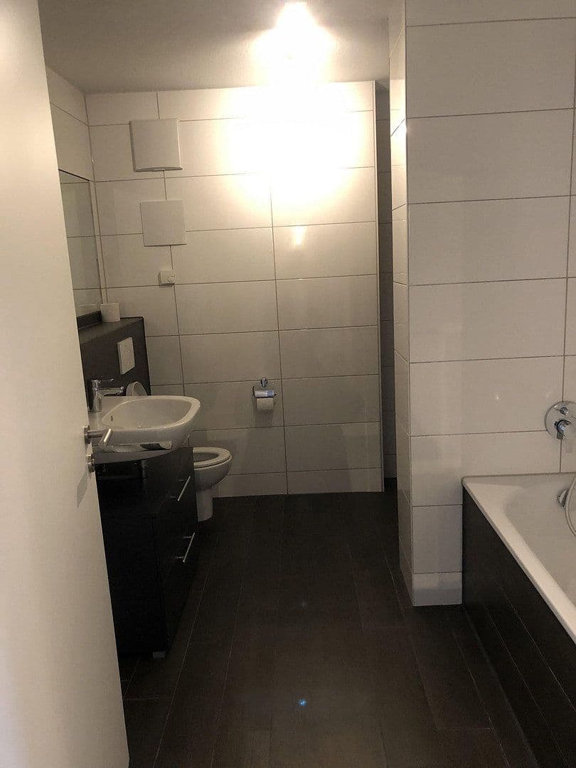 Prenájom bytu 3-izbový 89 m², Sindelfingen, Bádensko-Wurttembersko Prenájom bytu 3-izbový 89 m², Sindelfingen, Bádensko-Wurttembersko