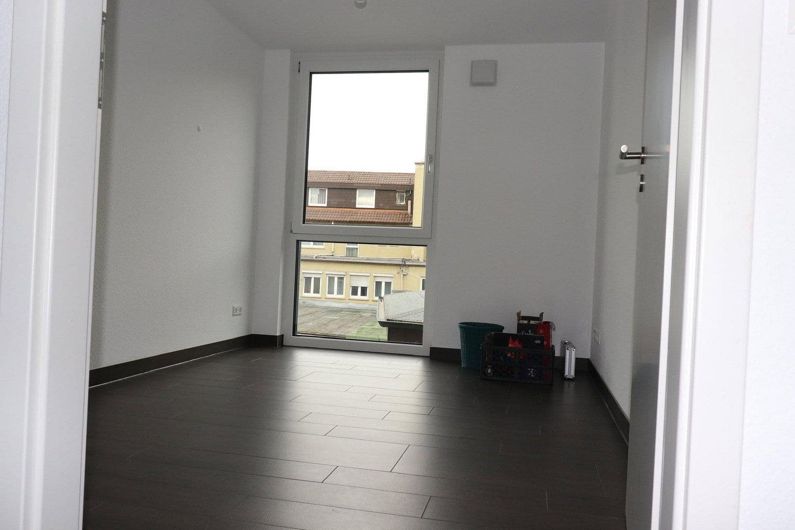 Prenájom bytu 3-izbový 89 m², Sindelfingen, Bádensko-Wurttembersko Prenájom bytu 3-izbový 89 m², Sindelfingen, Bádensko-Wurttembersko
