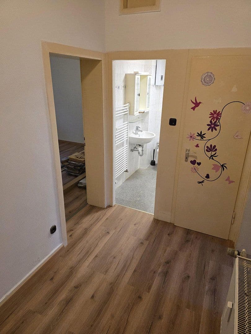 Prenájom bytu 1-izbový 41 m², Baltenstraße 20, Düsseldorf, Severné Porýnie - Westfálsko Prenájom bytu 1-izbový 41 m², Baltenstraße 20, Düsseldorf, Severné Porýnie - Westfálsko