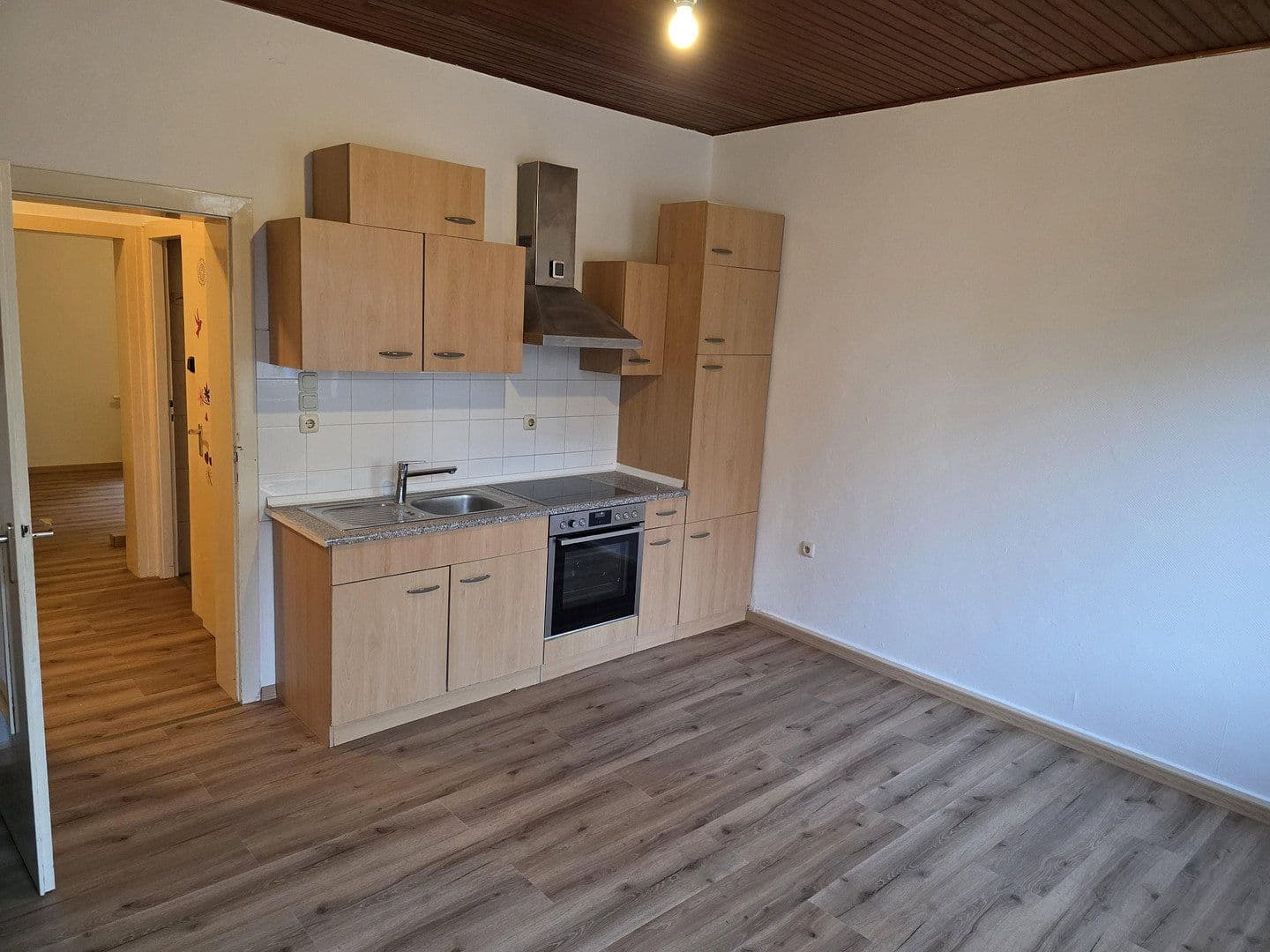 Prenájom bytu 1-izbový 41 m², Baltenstraße 20, Düsseldorf, Severné Porýnie - Westfálsko Prenájom bytu 1-izbový 41 m², Baltenstraße 20, Düsseldorf, Severné Porýnie - Westfálsko