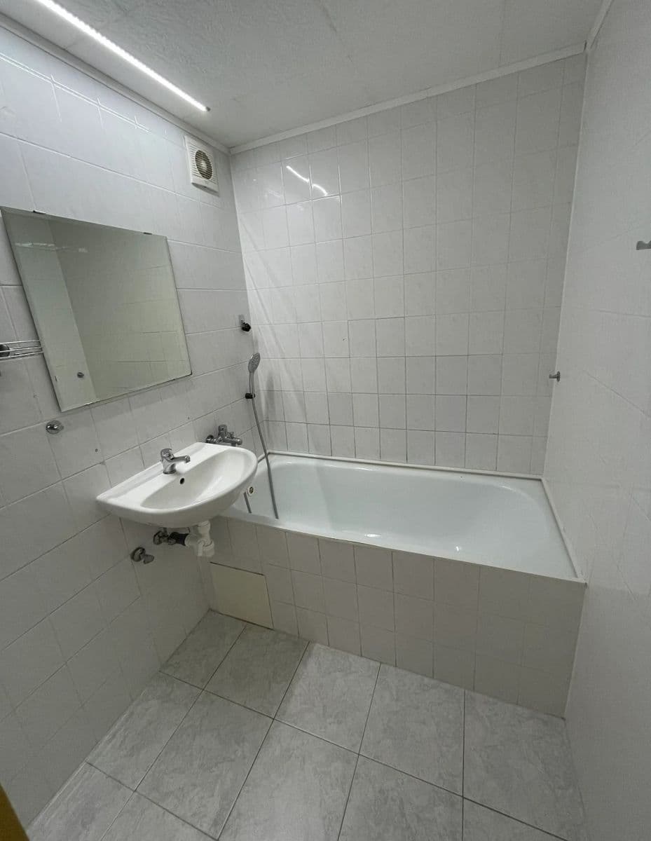 Prenájom bytu 2-izbový 48 m², Arménská, Brno, Jihomoravský kraj Prenájom bytu 2-izbový 48 m², Arménská, Brno, Jihomoravský kraj