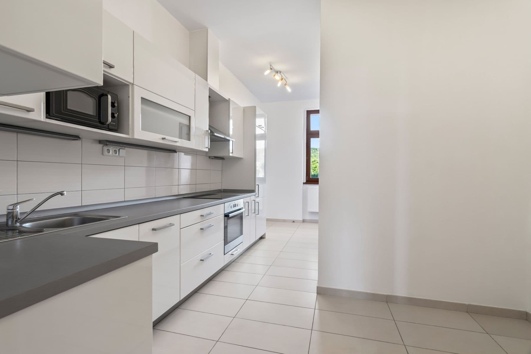 Prenájom bytu 1-izbový 39 m², Sokolovská, Praha, Praha Prenájom bytu 1-izbový 39 m², Sokolovská, Praha, Praha