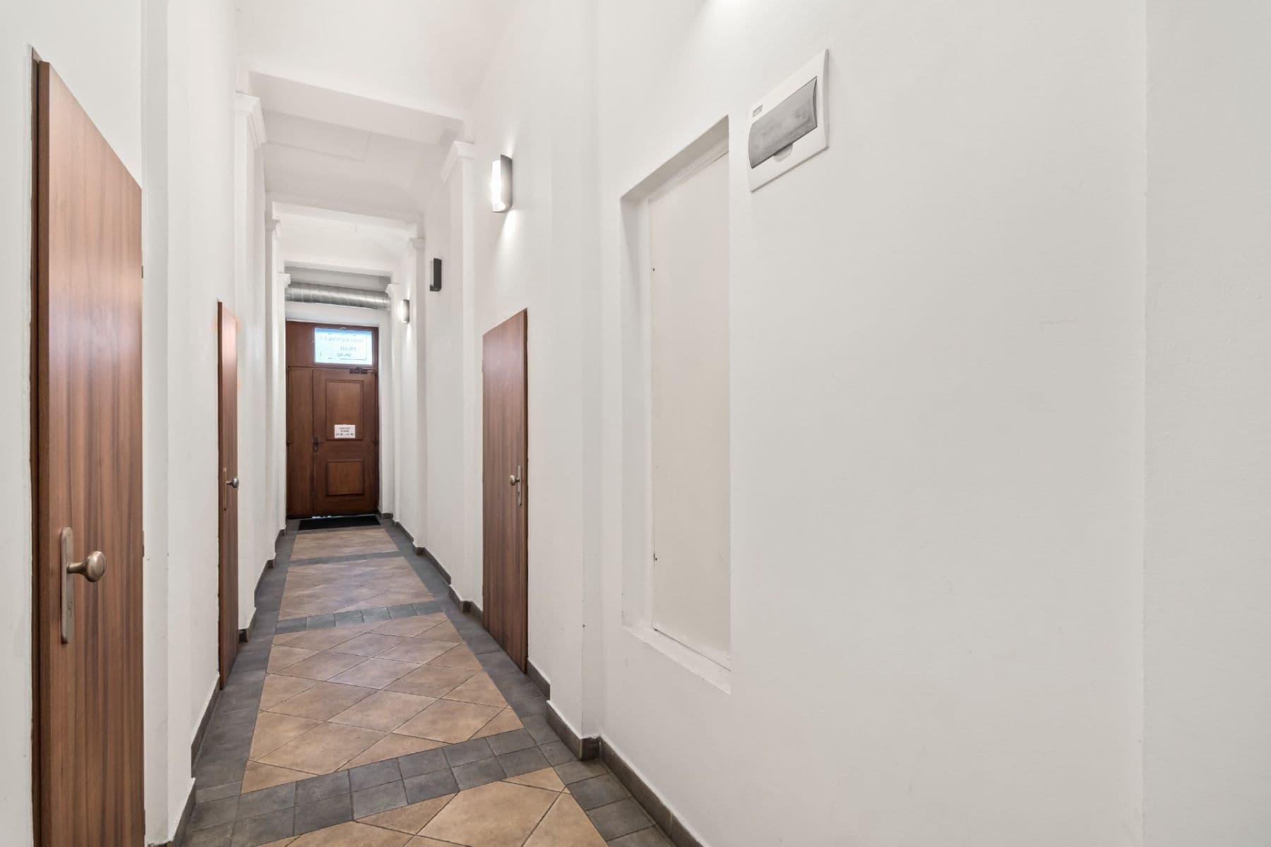 Prenájom bytu 1-izbový 39 m², Sokolovská, Praha, Praha Prenájom bytu 1-izbový 39 m², Sokolovská, Praha, Praha