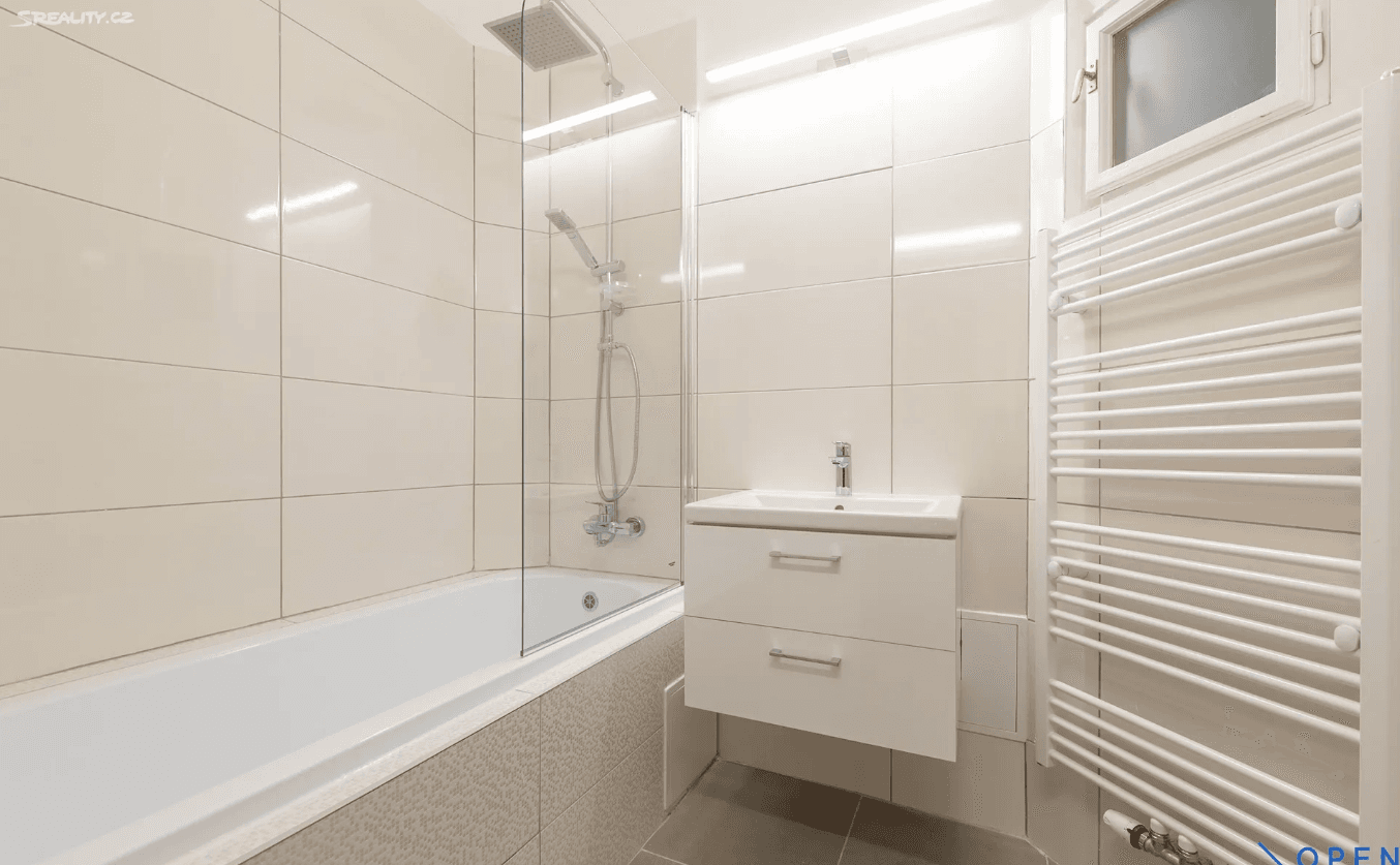 Prenájom bytu 100 m², U Havlíčkových sadů, Praha, Praha Prenájom bytu 100 m², U Havlíčkových sadů, Praha, Praha