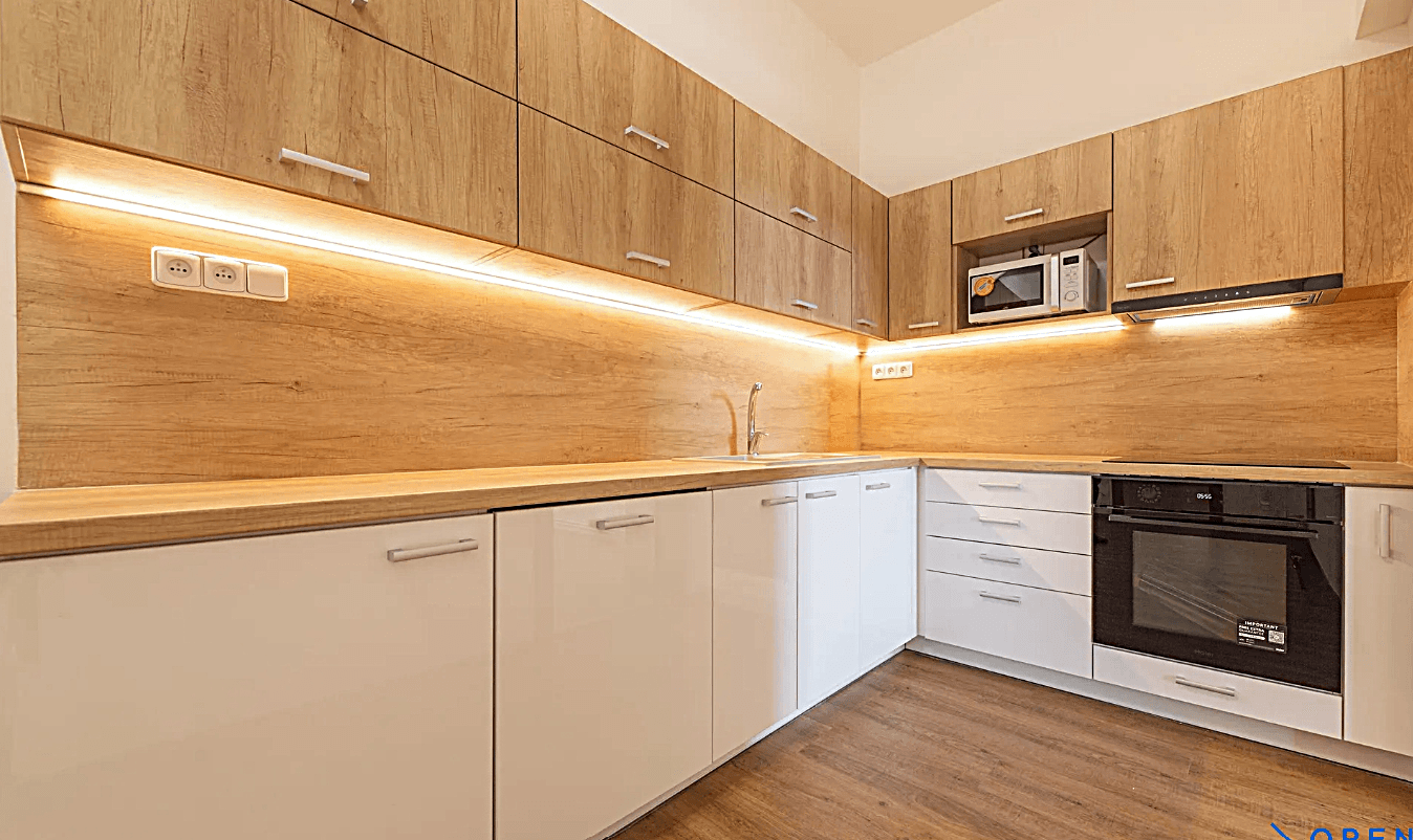 Prenájom bytu 100 m², U Havlíčkových sadů, Praha, Praha Prenájom bytu 100 m², U Havlíčkových sadů, Praha, Praha