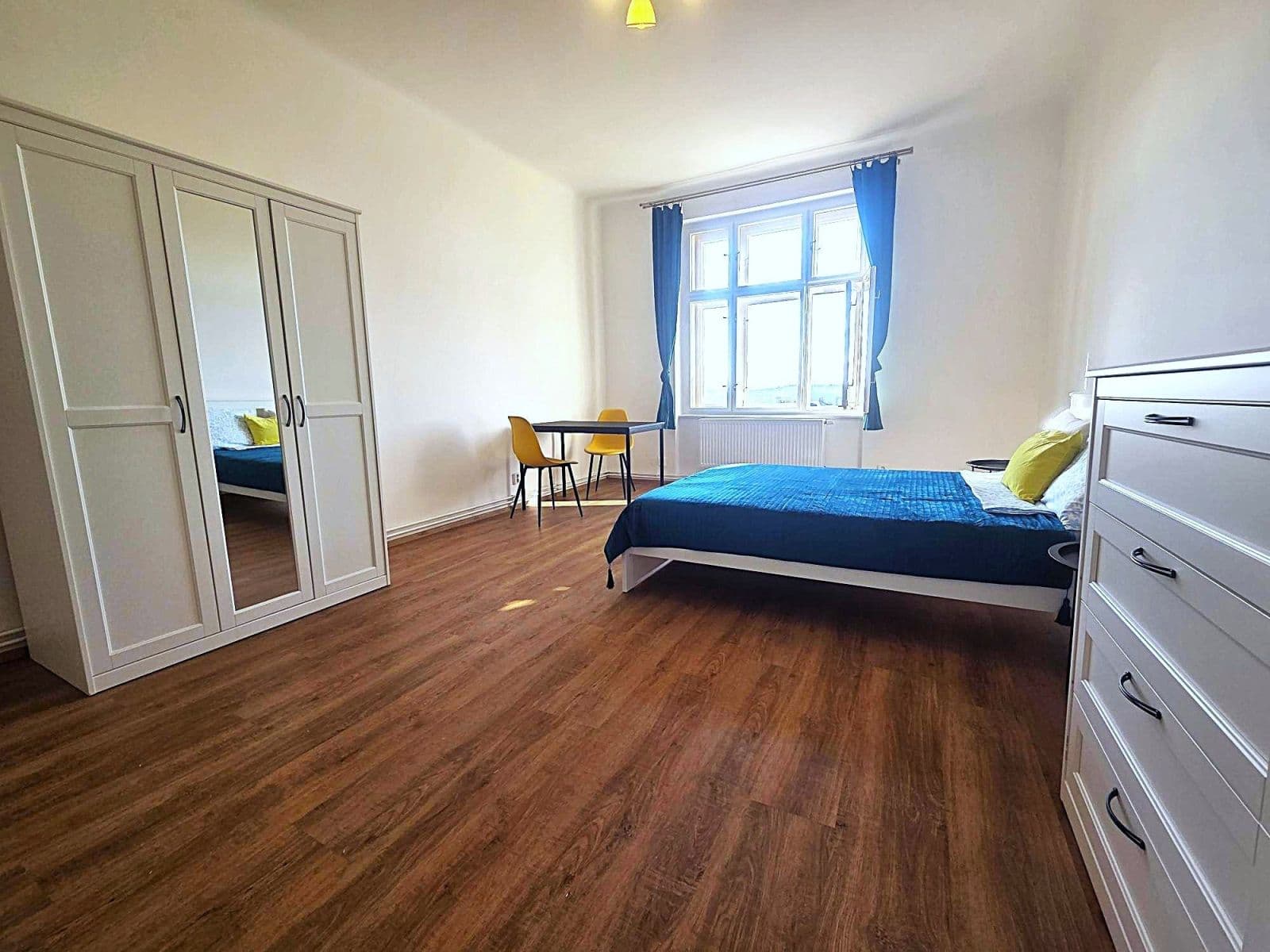 Prenájom bytu 100 m², U Havlíčkových sadů, Praha, Praha Prenájom bytu 100 m², U Havlíčkových sadů, Praha, Praha