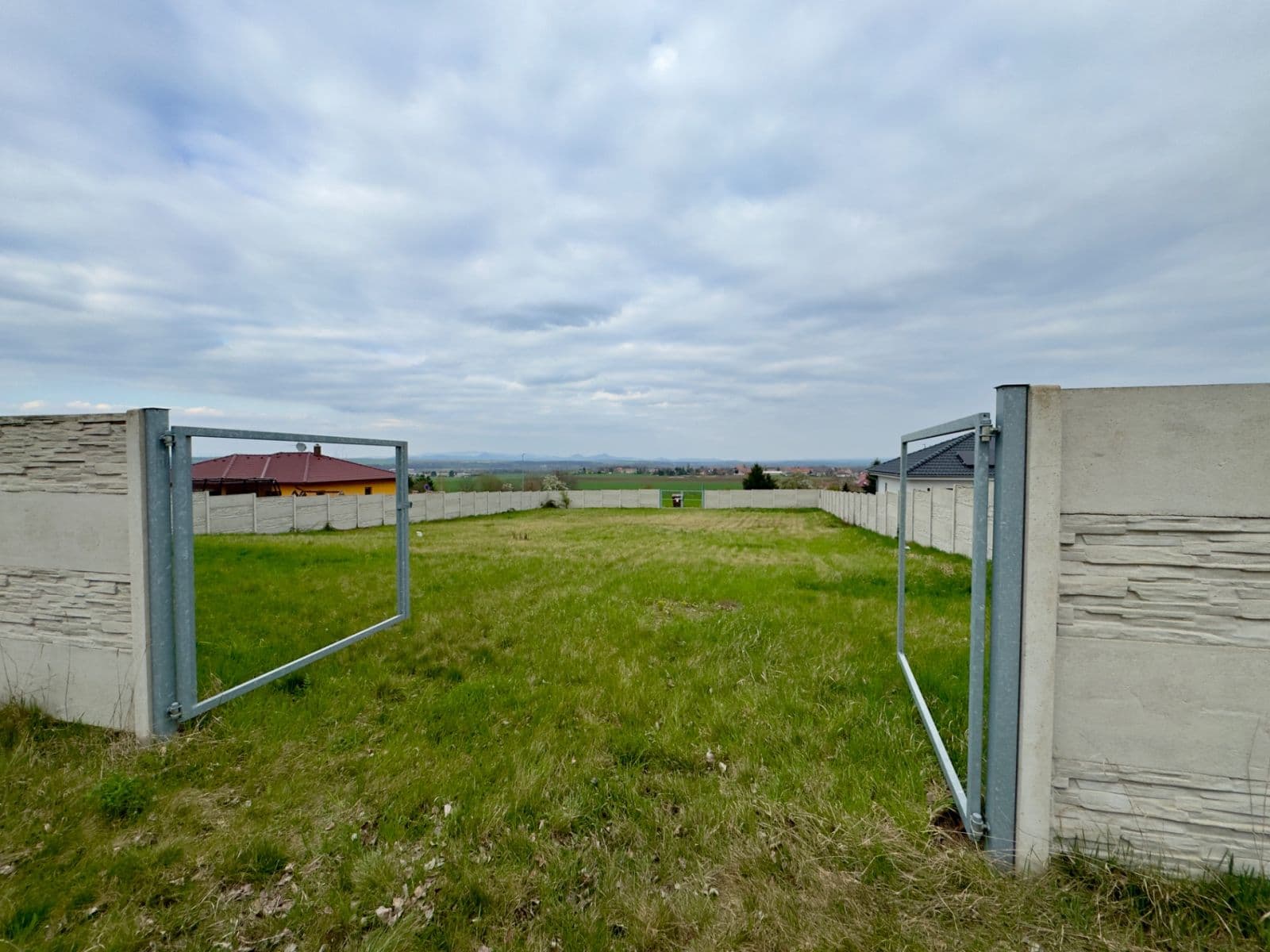 Predaj pozemku 758 m², Žatec, Ústecký kraj Predaj pozemku 758 m², Žatec, Ústecký kraj