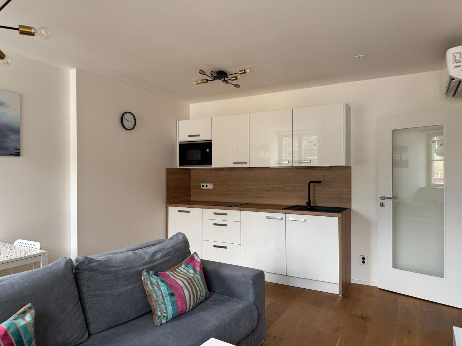 Prenájom bytu 2-izbový 39 m², Peckova, Praha, Praha Prenájom bytu 2-izbový 39 m², Peckova, Praha, Praha