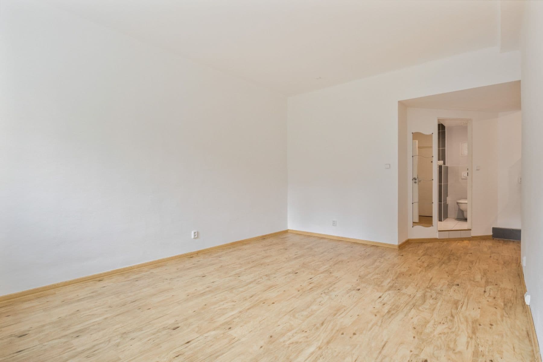 Prenájom bytu 2-izbový 44 m², Podolská, Praha, Praha Prenájom bytu 2-izbový 44 m², Podolská, Praha, Praha