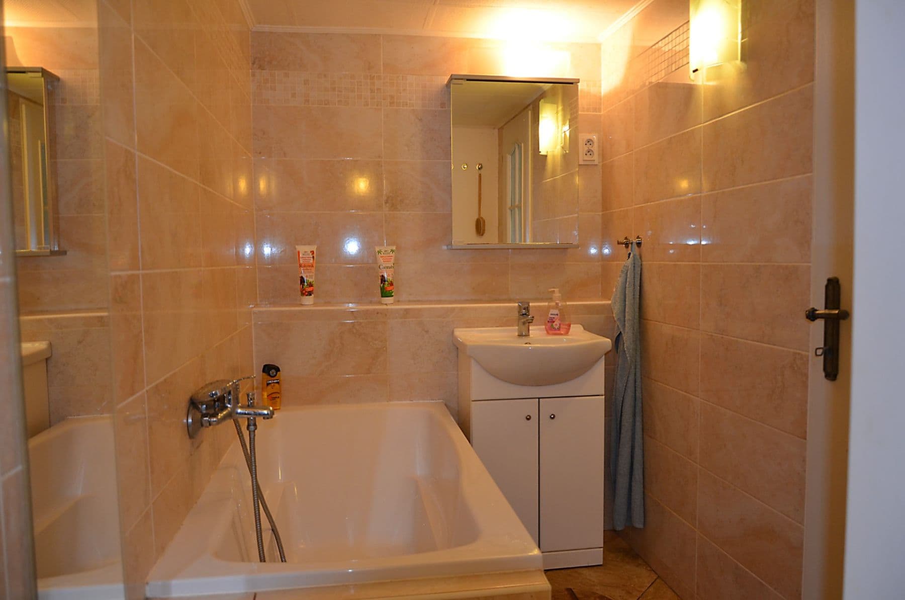 Predaj rekreačného objektu 80 m², pozemek 449 m², Dolní Břežany, Středočeský kraj Predaj rekreačného objektu 80 m², pozemek 449 m², Dolní Břežany, Středočeský kraj