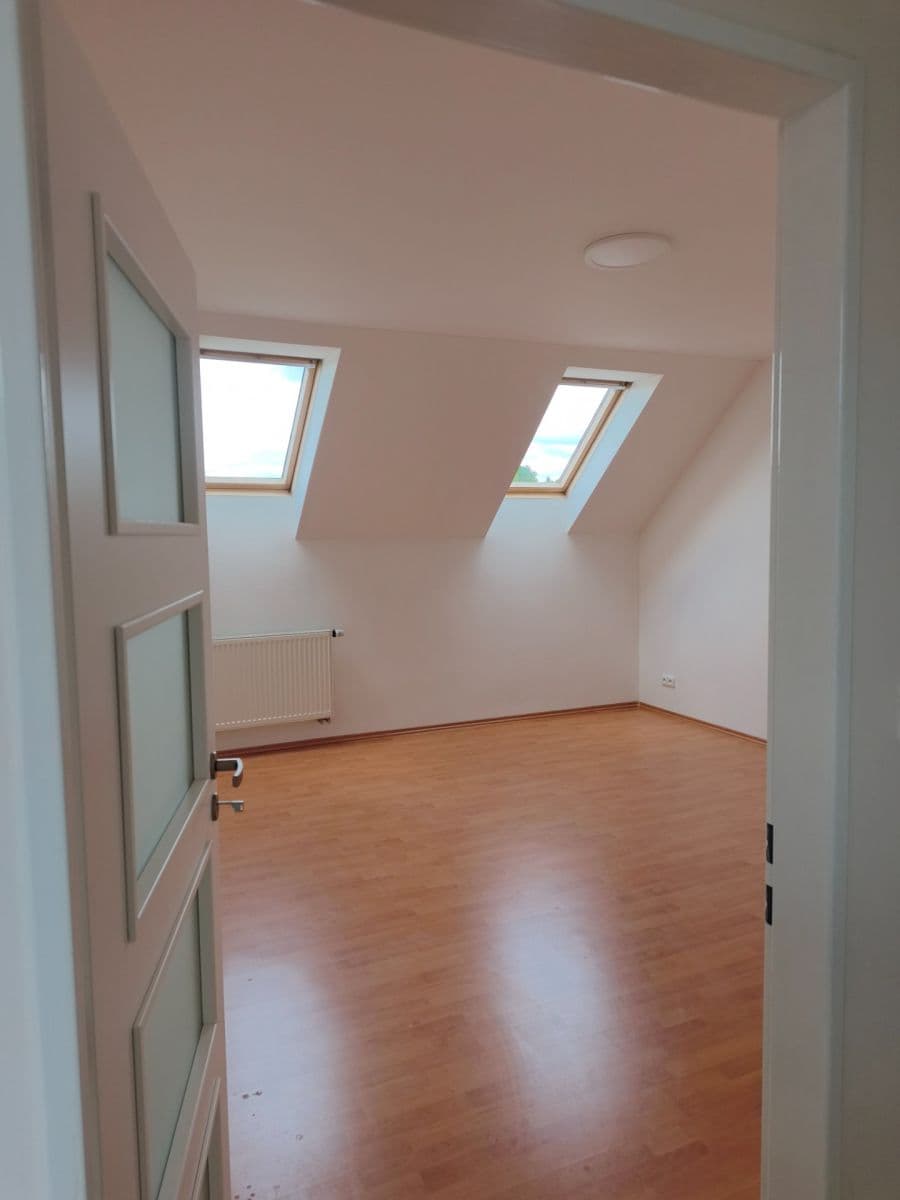 Prenájom bytu 4-izbový 106 m², Boleslavská, Sobotka, Královéhradecký kraj Prenájom bytu 4-izbový 106 m², Boleslavská, Sobotka, Královéhradecký kraj