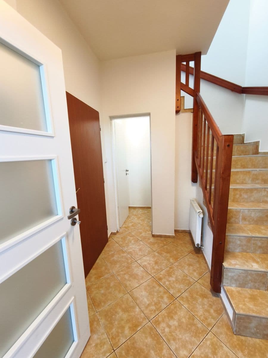 Prenájom bytu 4-izbový 106 m², Boleslavská, Sobotka, Královéhradecký kraj Prenájom bytu 4-izbový 106 m², Boleslavská, Sobotka, Královéhradecký kraj