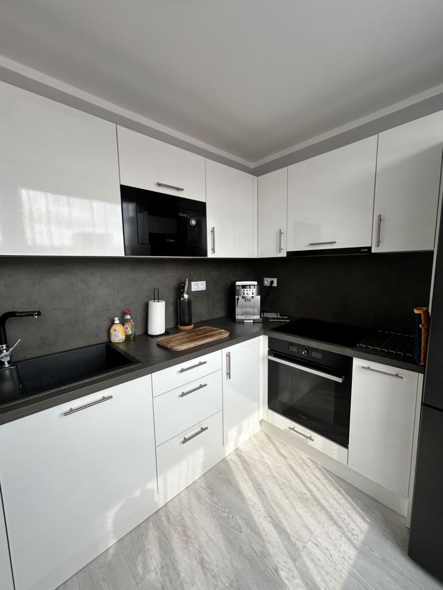 Predaj bytu 2-izbový 60 m², sídl. Hůrka, Kralupy nad Vltavou, Středočeský kraj Predaj bytu 2-izbový 60 m², sídl. Hůrka, Kralupy nad Vltavou, Středočeský kraj