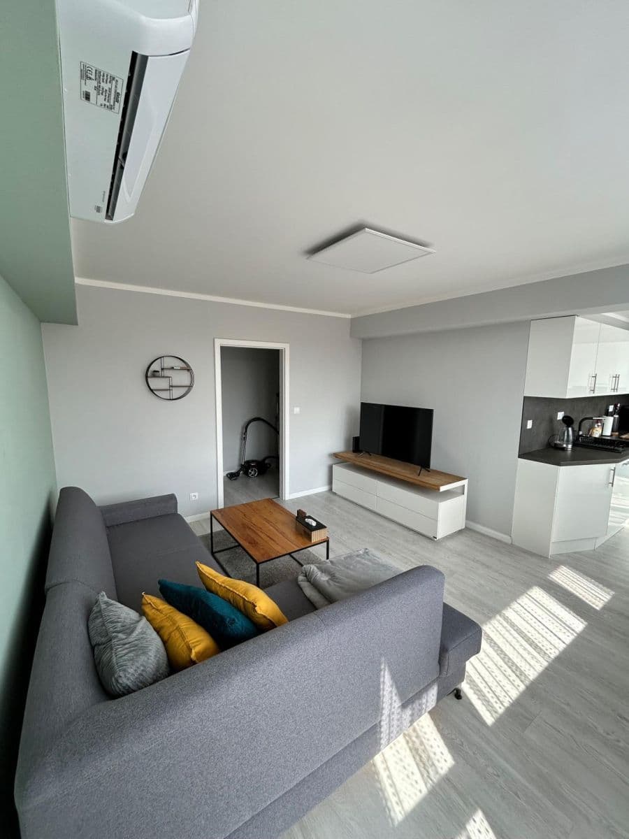 Predaj bytu 2-izbový 60 m², sídl. Hůrka, Kralupy nad Vltavou, Středočeský kraj Predaj bytu 2-izbový 60 m², sídl. Hůrka, Kralupy nad Vltavou, Středočeský kraj