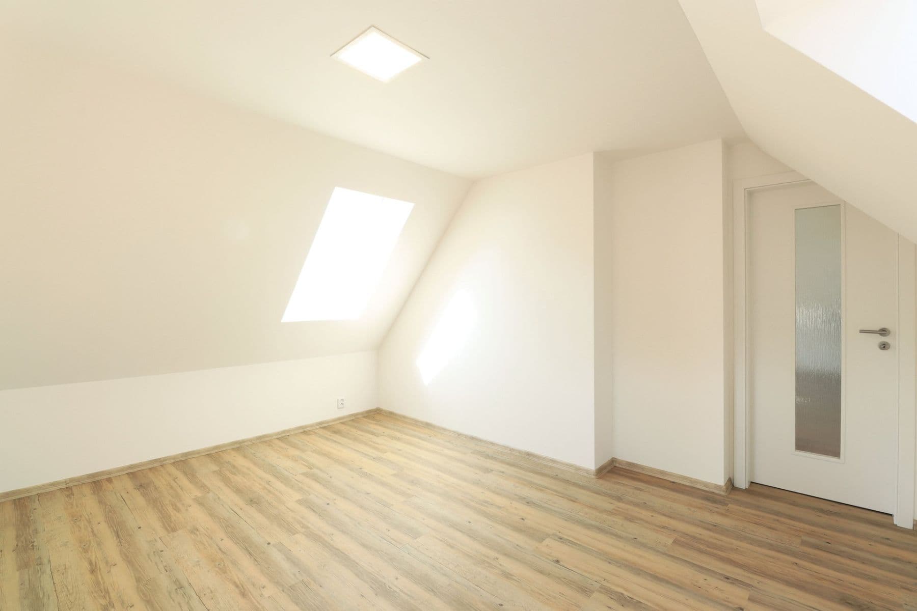 Prenájom bytu 2-izbový 65 m², Chýňská, Praha, Praha Prenájom bytu 2-izbový 65 m², Chýňská, Praha, Praha