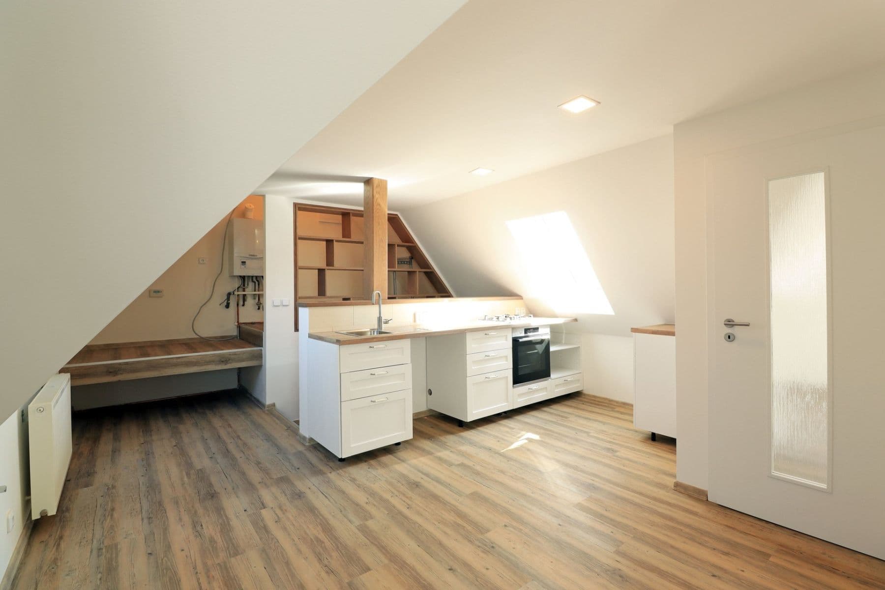 Prenájom bytu 2-izbový 65 m², Chýňská, Praha, Praha Prenájom bytu 2-izbový 65 m², Chýňská, Praha, Praha