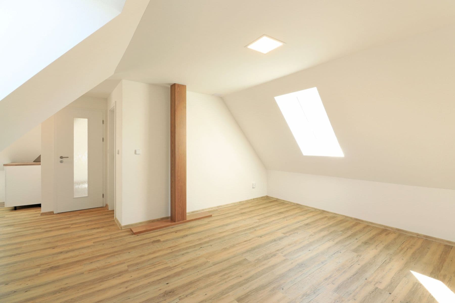 Prenájom bytu 2-izbový 65 m², Chýňská, Praha, Praha Prenájom bytu 2-izbový 65 m², Chýňská, Praha, Praha