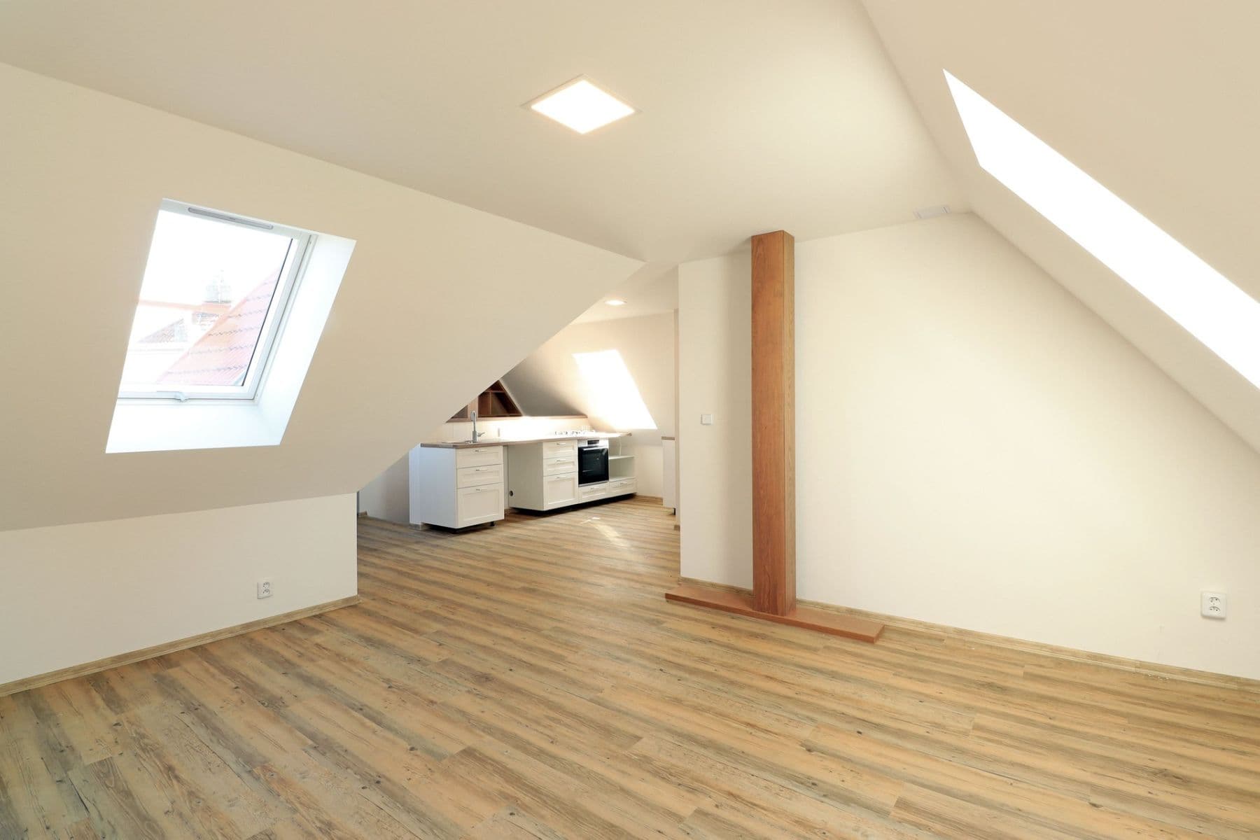 Prenájom bytu 2-izbový 65 m², Chýňská, Praha, Praha Prenájom bytu 2-izbový 65 m², Chýňská, Praha, Praha