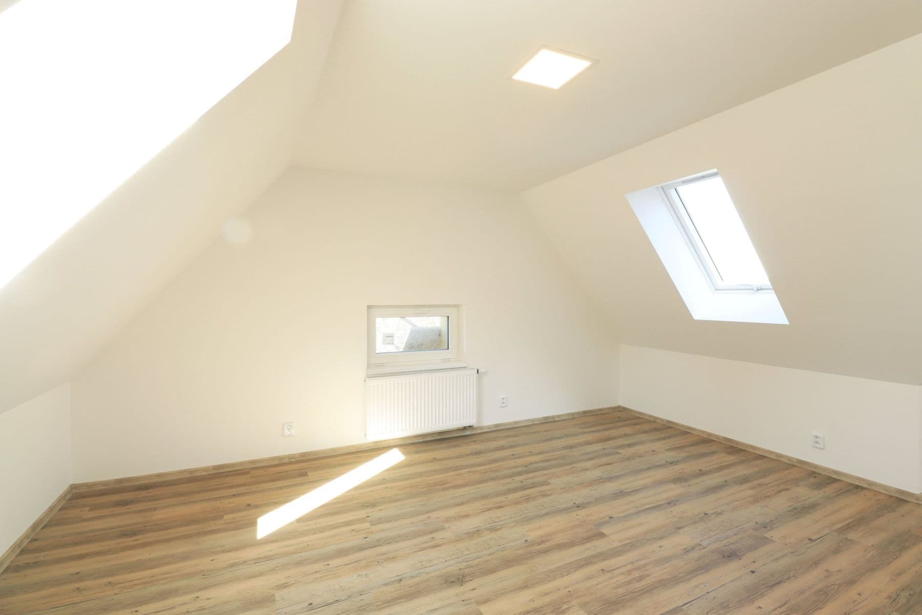 Prenájom bytu 2-izbový 65 m², Chýňská, Praha, Praha Prenájom bytu 2-izbový 65 m², Chýňská, Praha, Praha