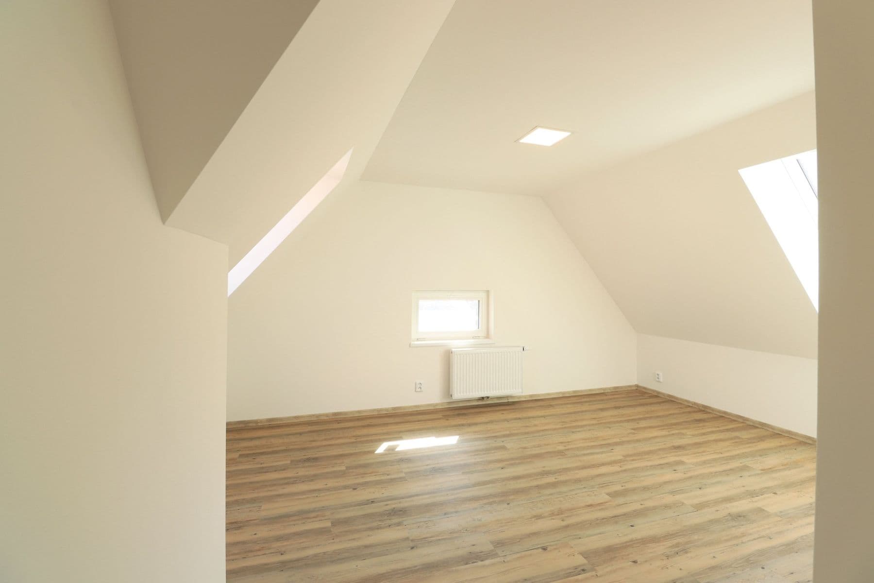 Prenájom bytu 2-izbový 65 m², Chýňská, Praha, Praha Prenájom bytu 2-izbový 65 m², Chýňská, Praha, Praha