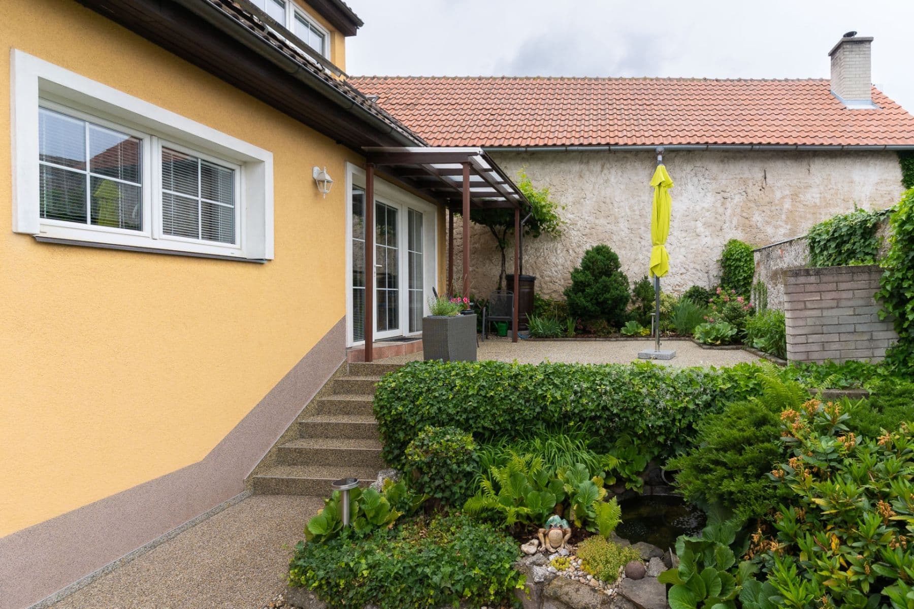 Prenájom domu 123 m², pozemok 1.700 m², Hradešín, Středočeský kraj Prenájom domu 123 m², pozemok 1.700 m², Hradešín, Středočeský kraj